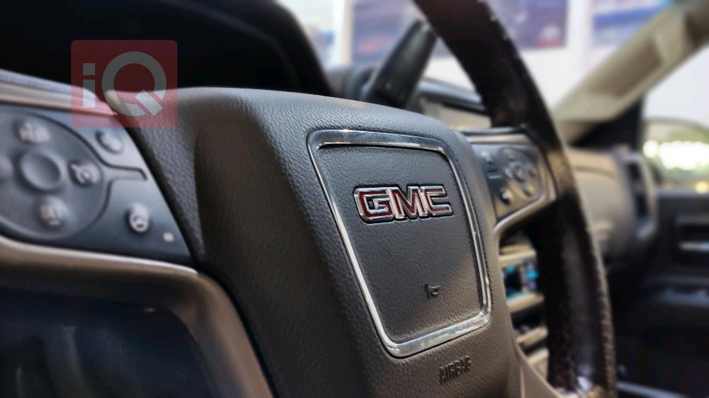 GMC Sierra
